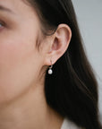 Pearl Hoop Huggies Medium | Silver