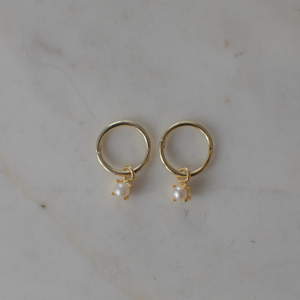 Mini Pearl Sleepers - Gold
