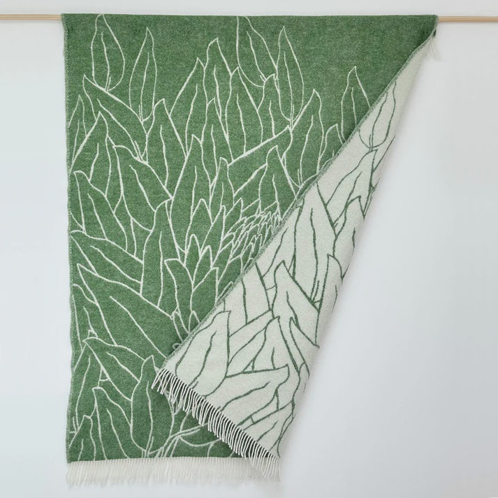 Nordic Chill | Protea | Forest Green