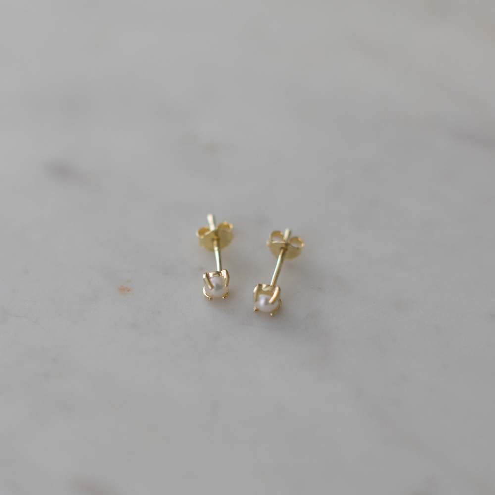 Mini Pearl Studs - Gold
