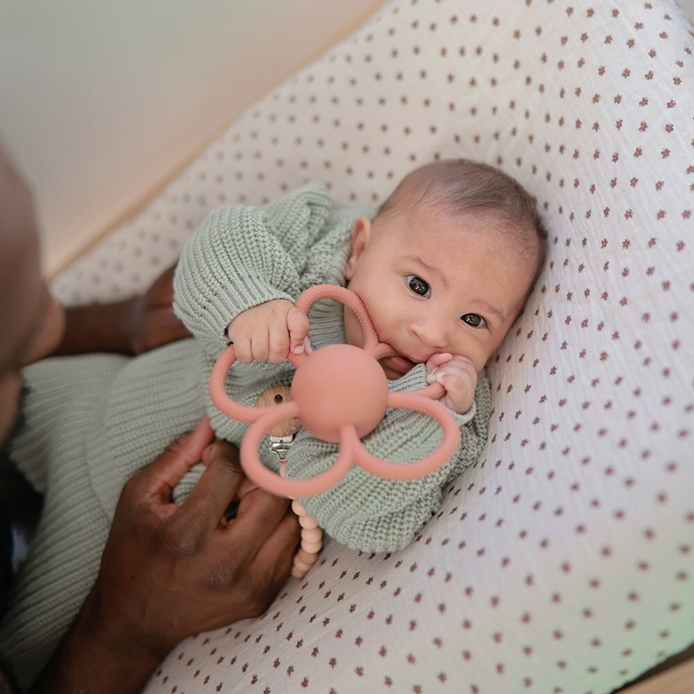 Rattle Teether Daisy - Soft Lilac