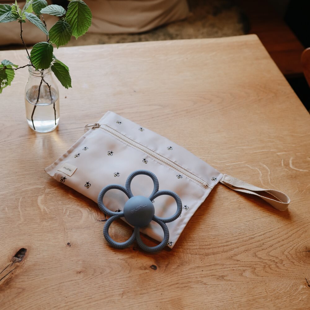 Rattle Teether Daisy - Faded Denim