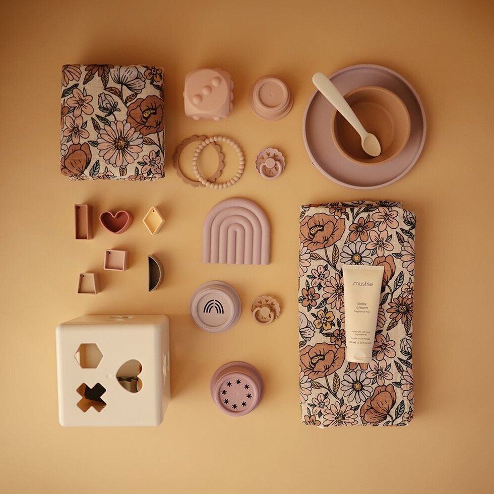 Mushie Swaddle - Retro Flowers