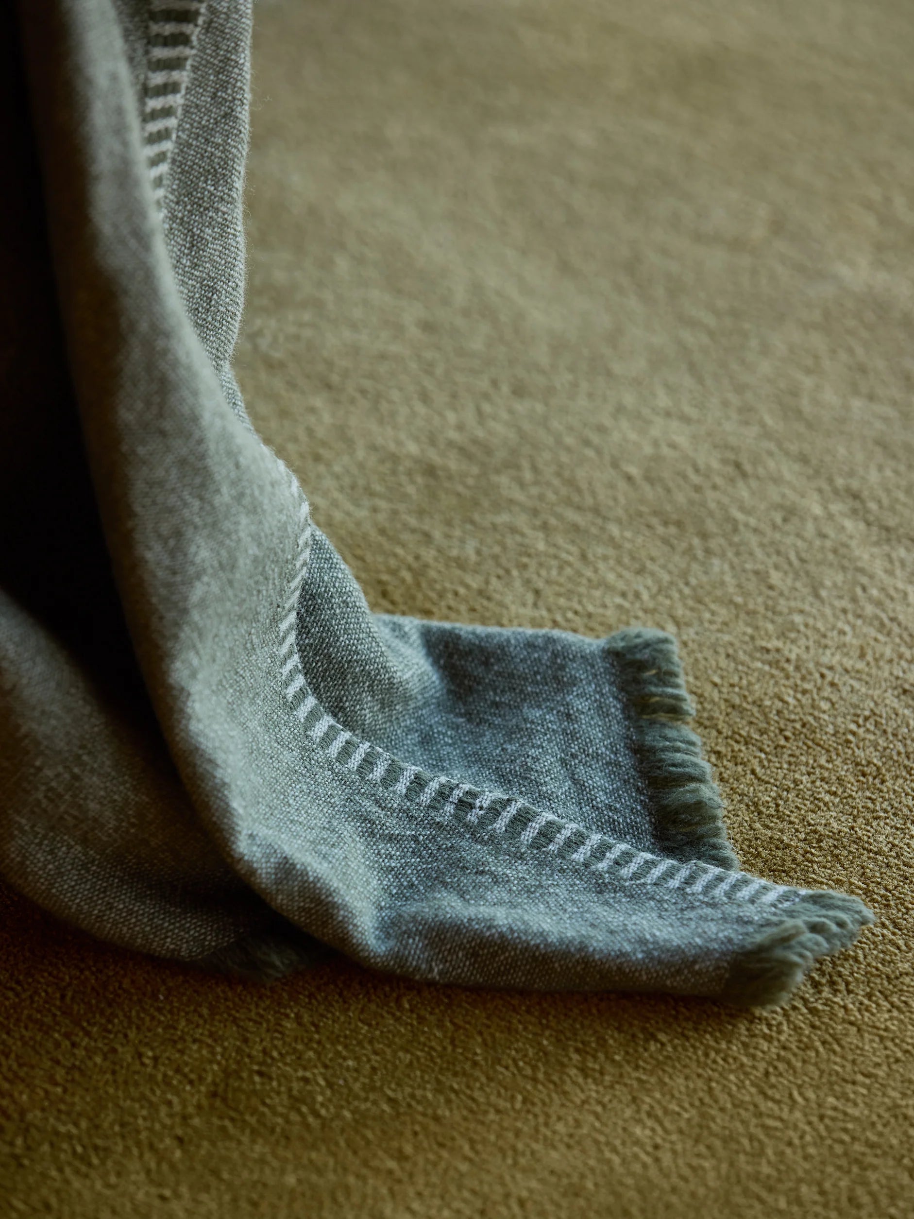 Oslo Lambswool Throw | Kale / Cashew