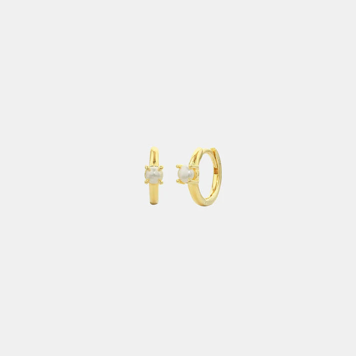 Solo Pearl Huggies | Gold
