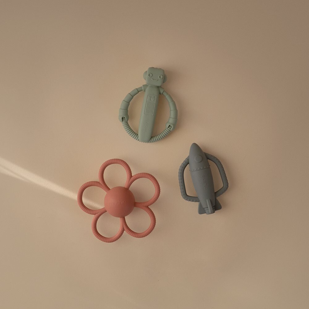 Rattle Teether Daisy - Soft Lilac