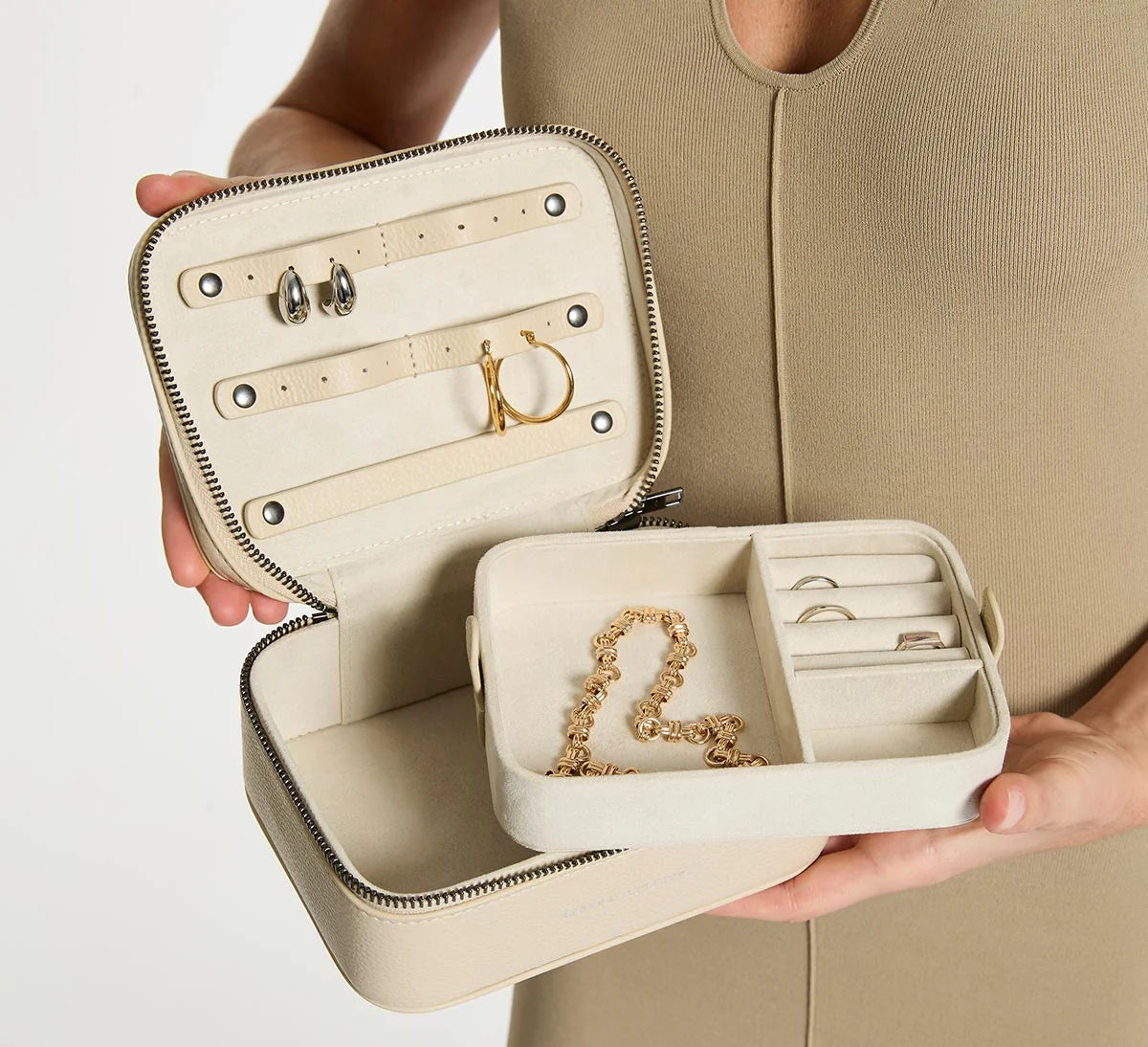 Shining Armour Jewellery Case - Oat | With Insert Tray