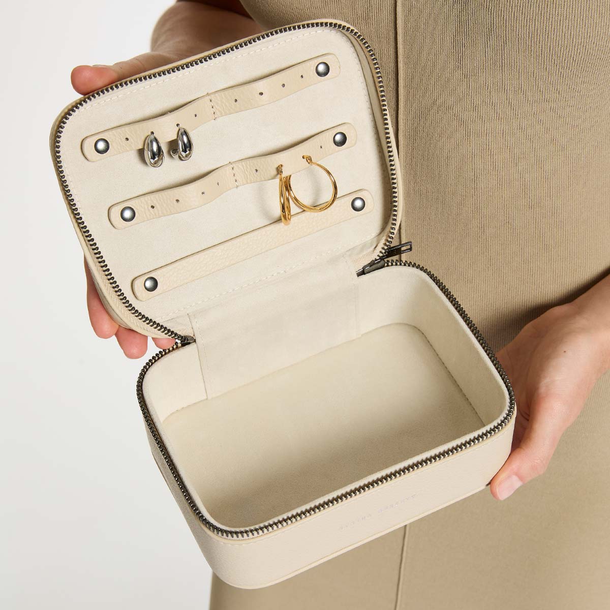 Shining Armour Jewellery Case | Oat