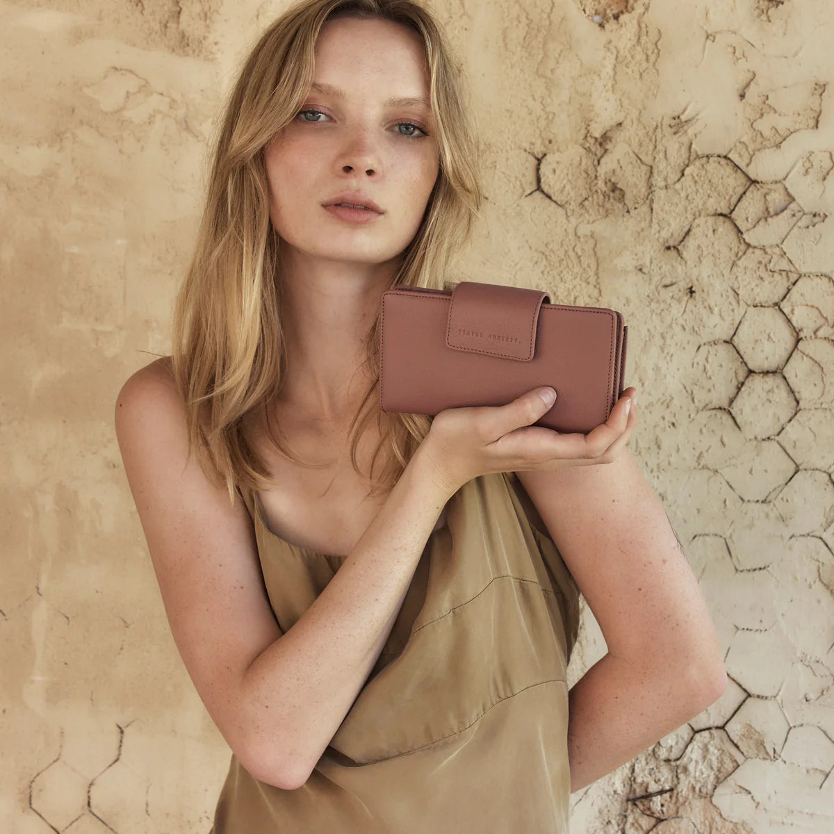 Ruins Wallet | Dusty Rose