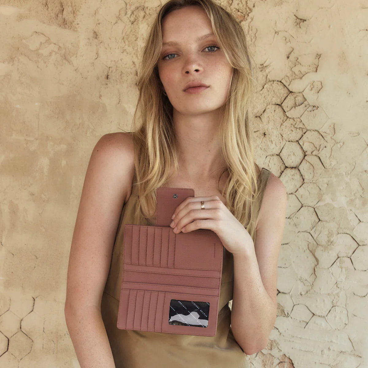 Ruins Wallet | Dusty Rose