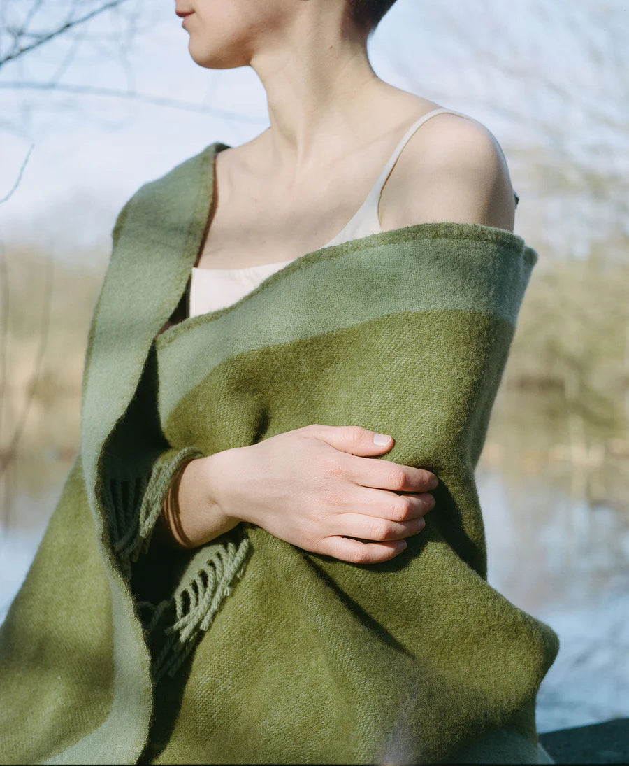 Stream Moss Green | Pure Wool Throw