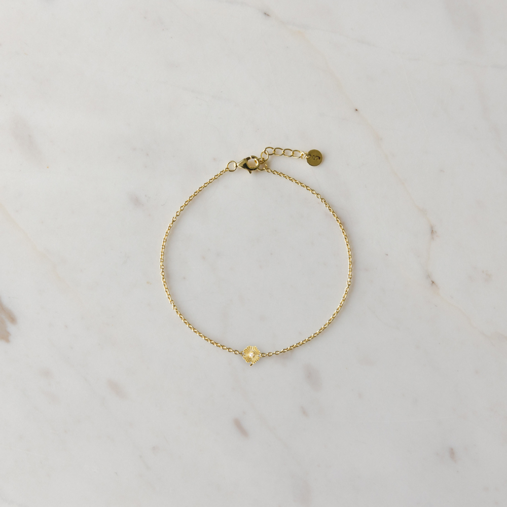 Love Lily Bracelet | Gold