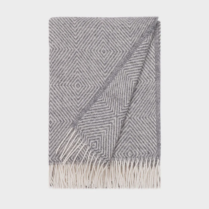 Lina 100% Wool Throw | Fog Grey